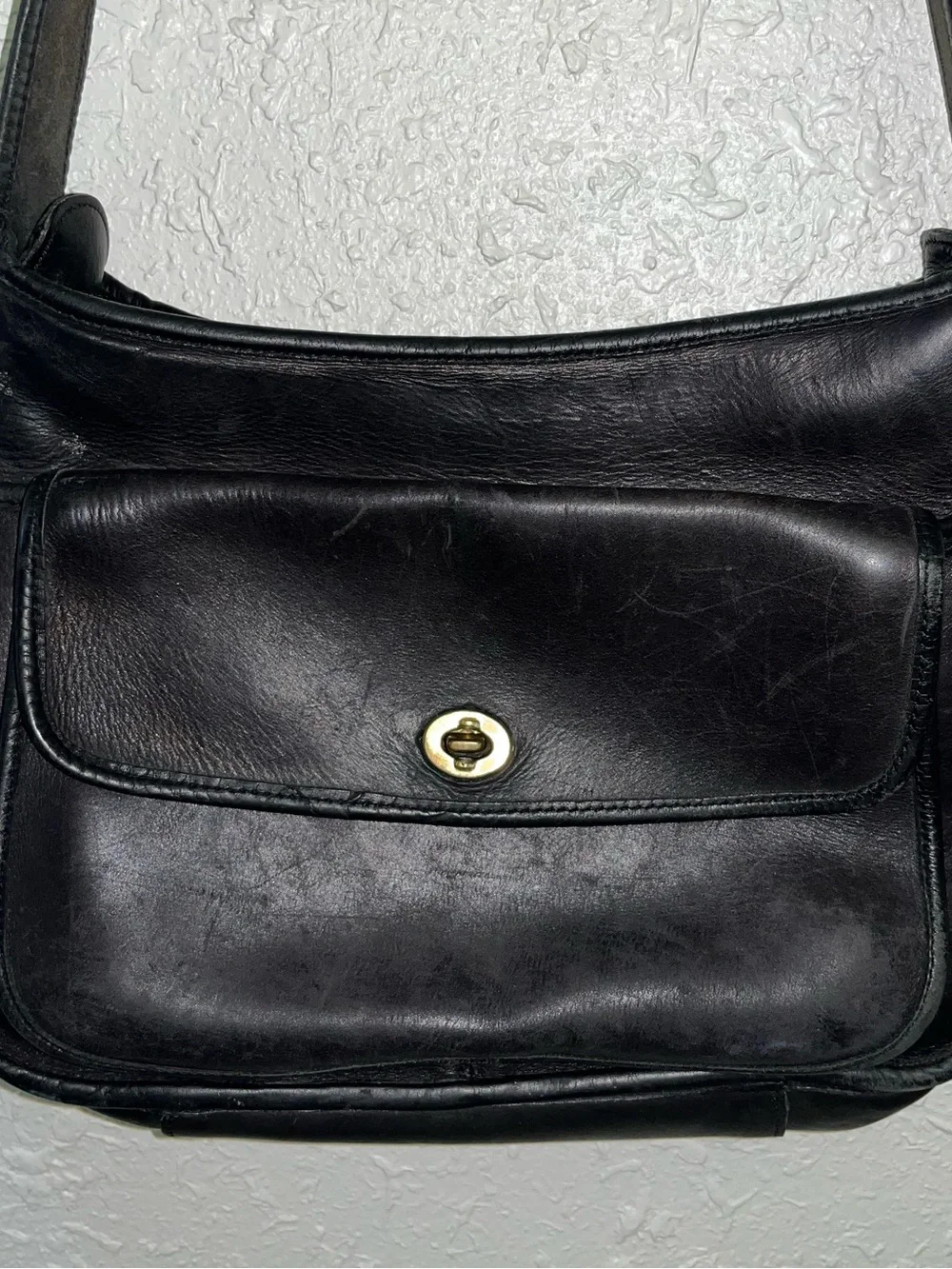 Classic Black Leather Shoulder Bag - Timeless Design